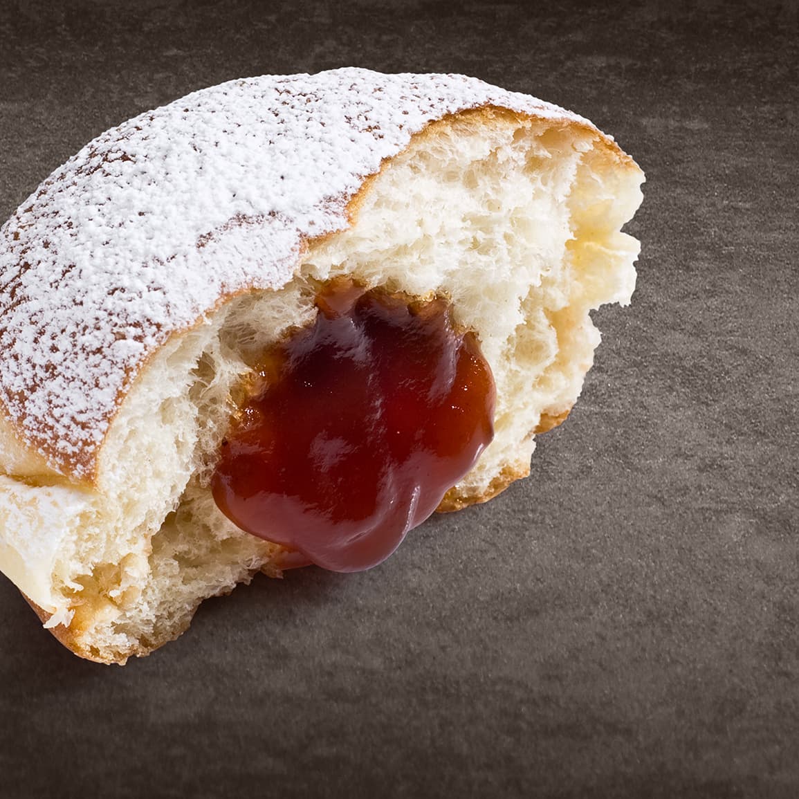 Marmeladenkrapfen angerissen